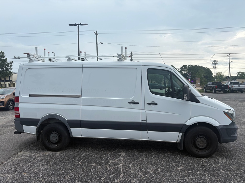 Photo 4 of this MERCEDES-BENZ SPRINTER