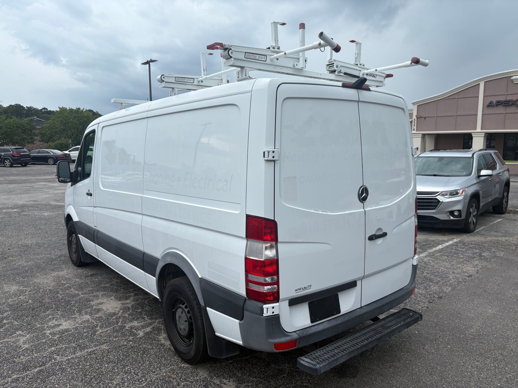 Photo 7 of this MERCEDES-BENZ SPRINTER