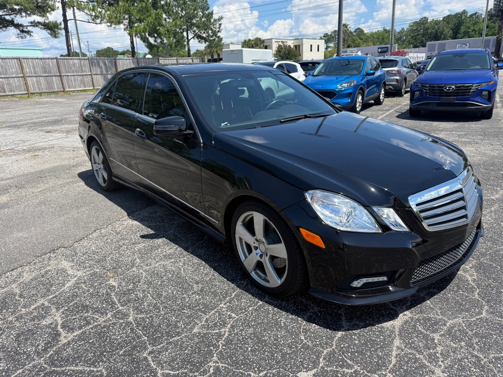 Photo 8 of this MERCEDES-BENZ E-CLASS