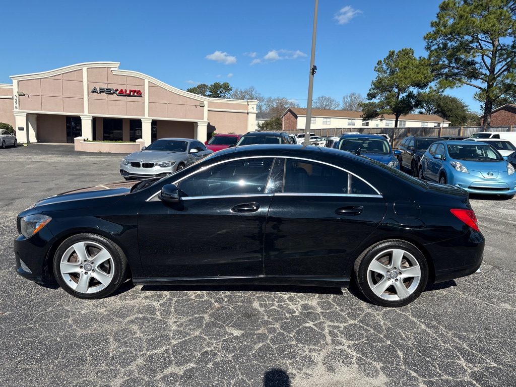 Photo 8 of this MERCEDES-BENZ CLA