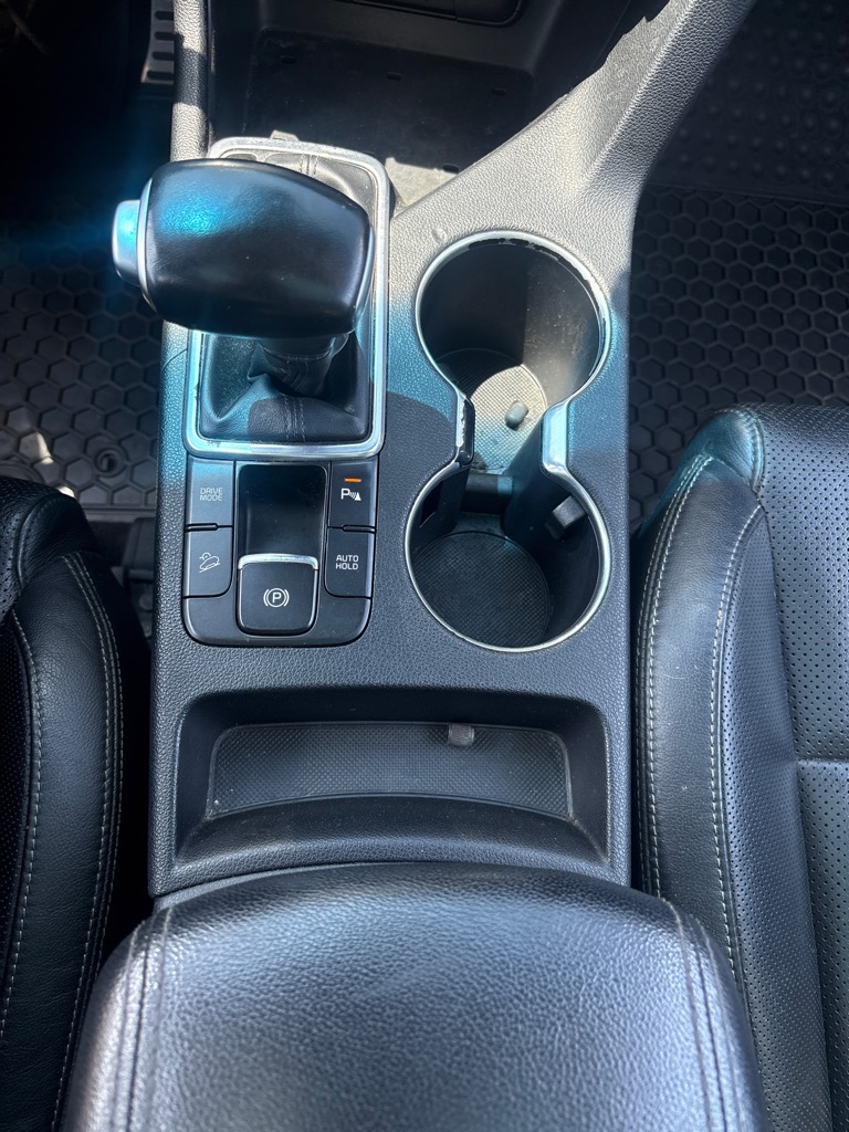 Photo 17 of this KIA SPORTAGE