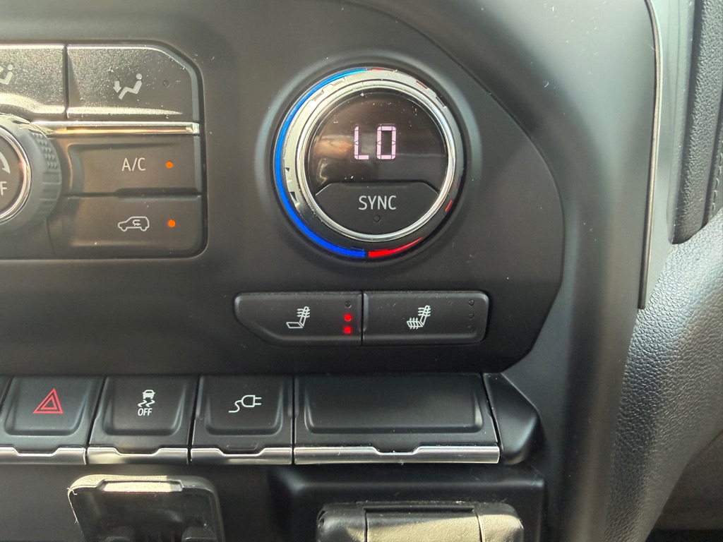 Photo 20 of this CHEVROLET SILVERADO 1500