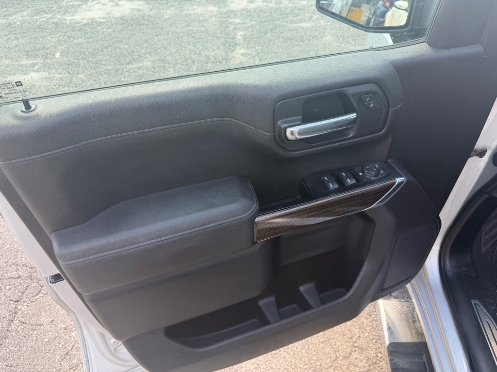 Photo 9 of this CHEVROLET SILVERADO 1500