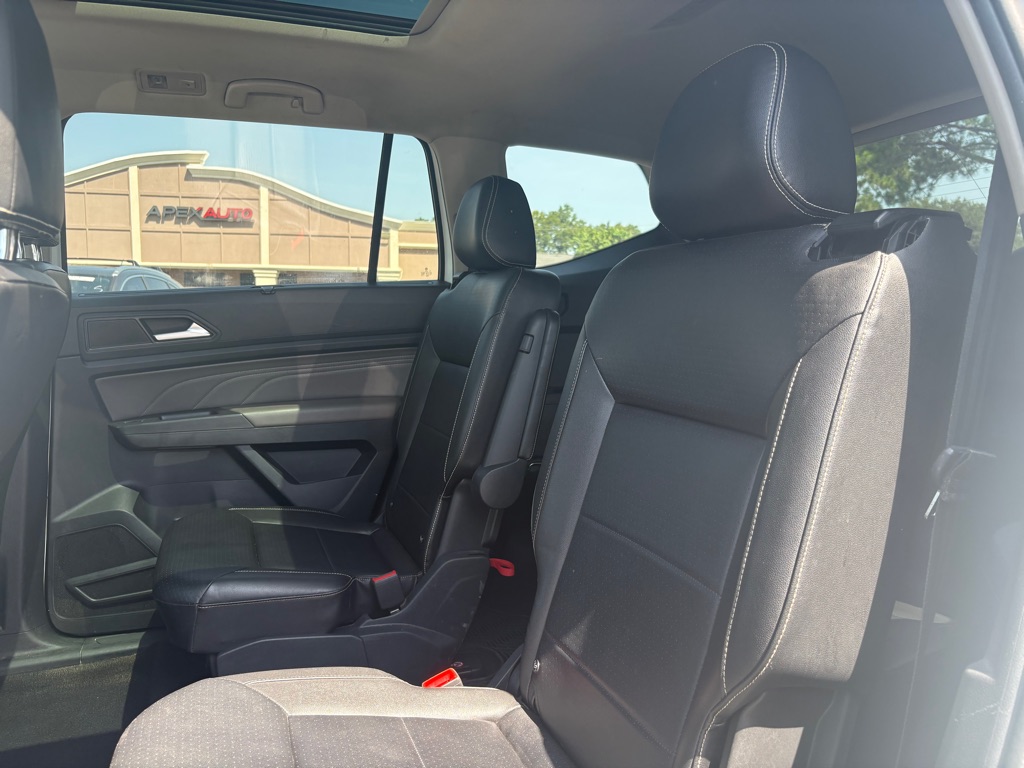 Photo 18 of this VOLKSWAGEN ATLAS