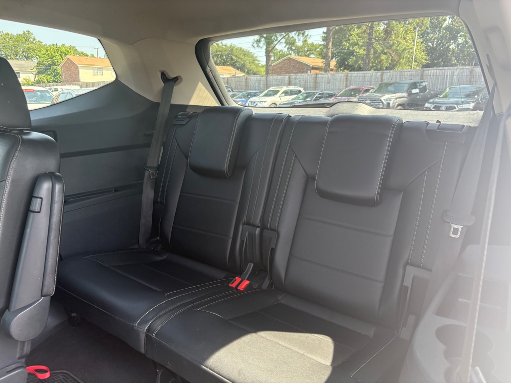 Photo 19 of this VOLKSWAGEN ATLAS