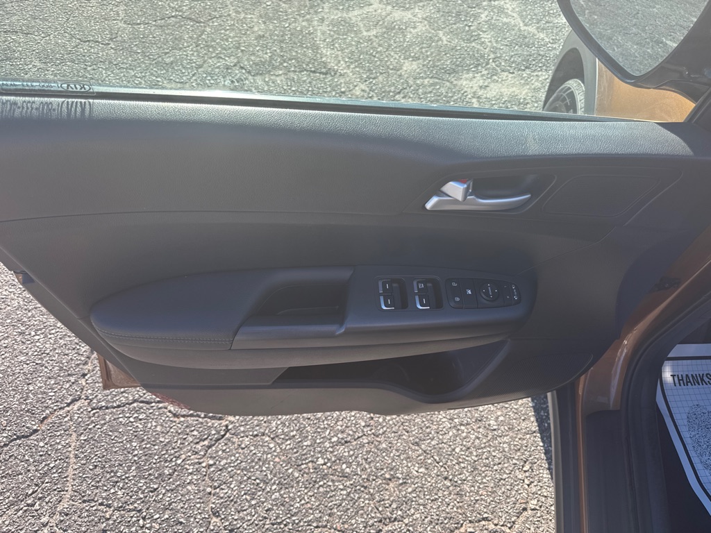 Photo 13 of this KIA SPORTAGE