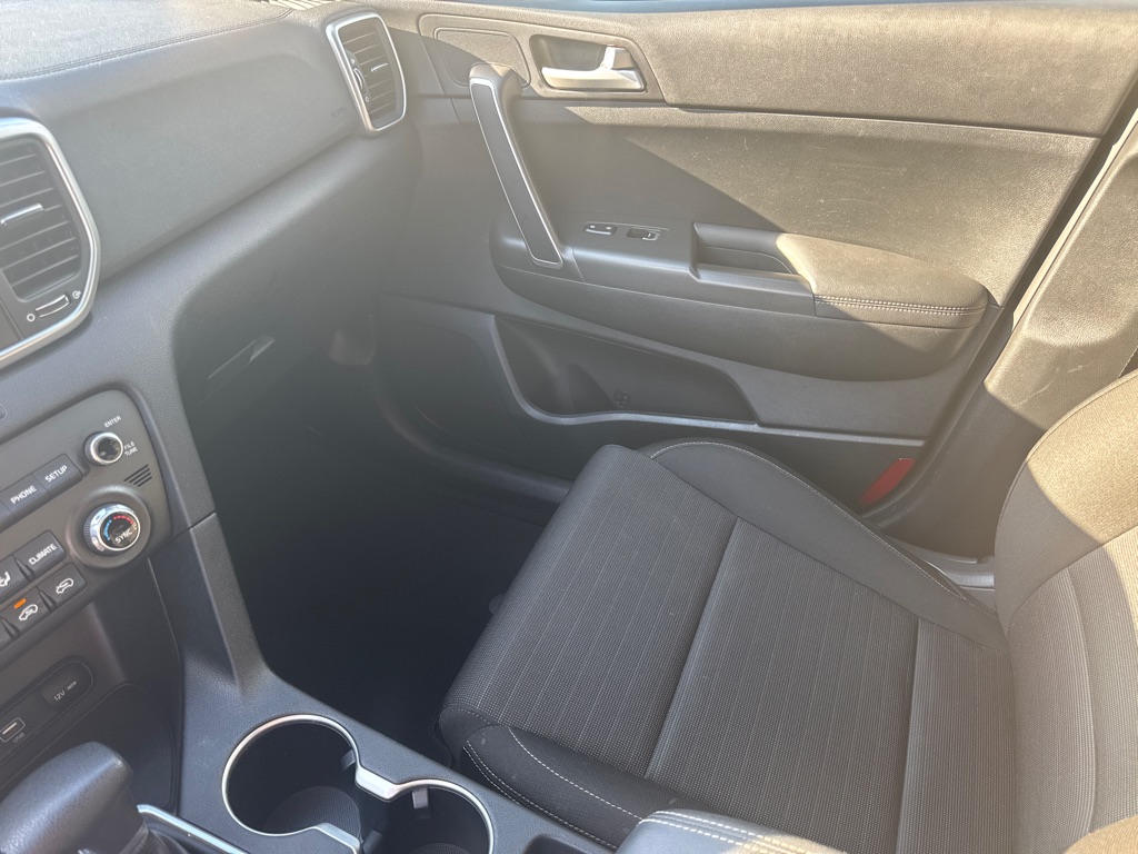 Photo 19 of this KIA SPORTAGE