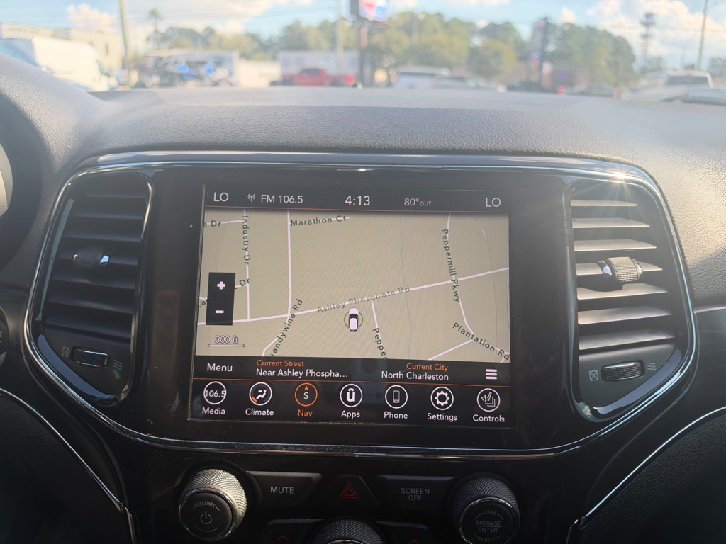 Photo 15 of this JEEP GRAND CHEROKEE