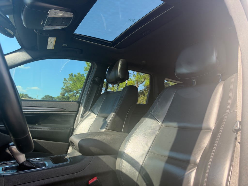Photo 9 of this JEEP GRAND CHEROKEE