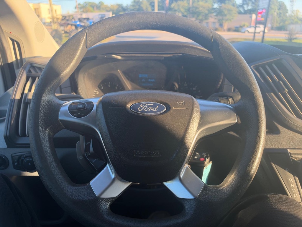 Photo 12 of this FORD TRANSIT