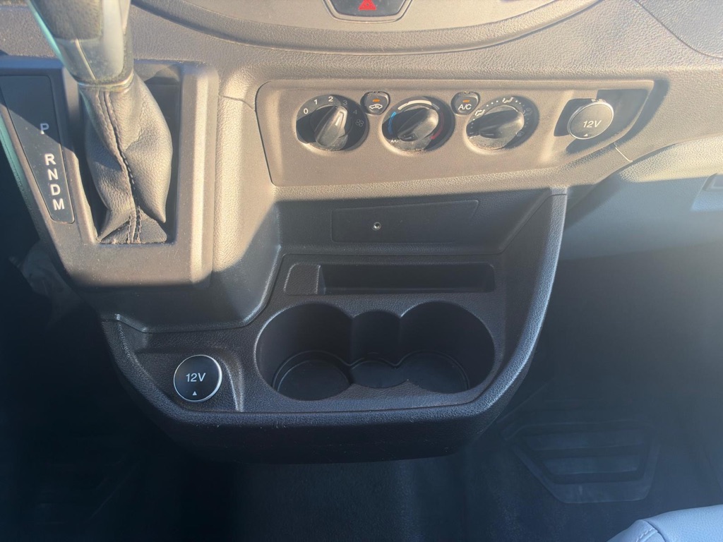 Photo 14 of this FORD TRANSIT