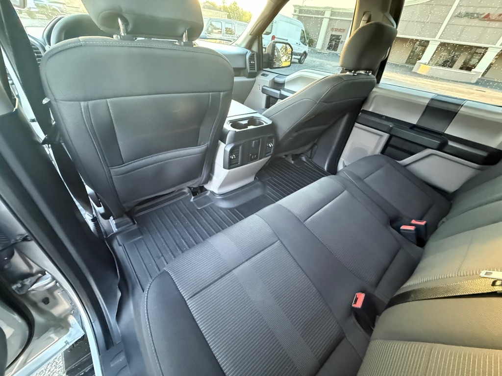 Photo 18 of this FORD F-150