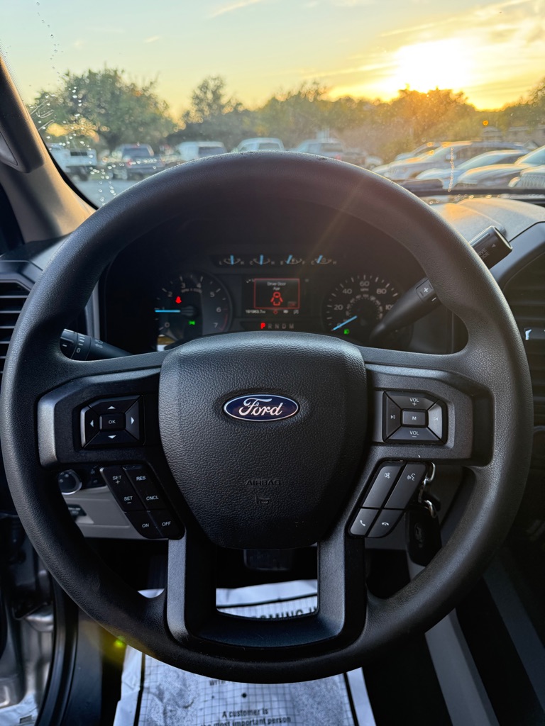 Photo 12 of this FORD F-150