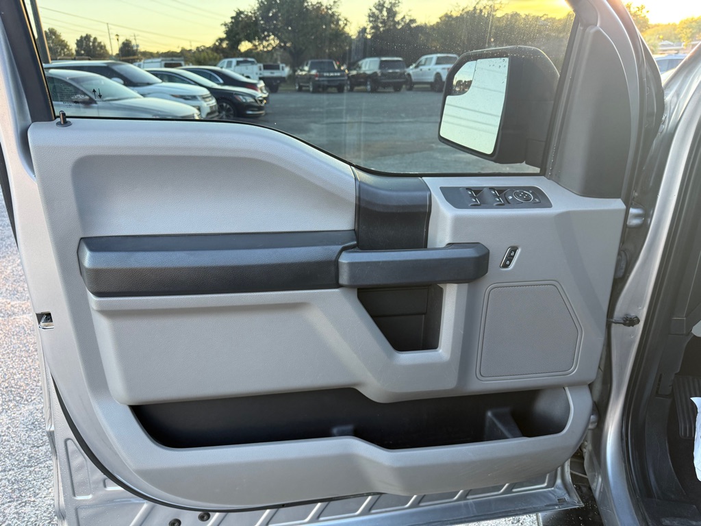 Photo 9 of this FORD F-150