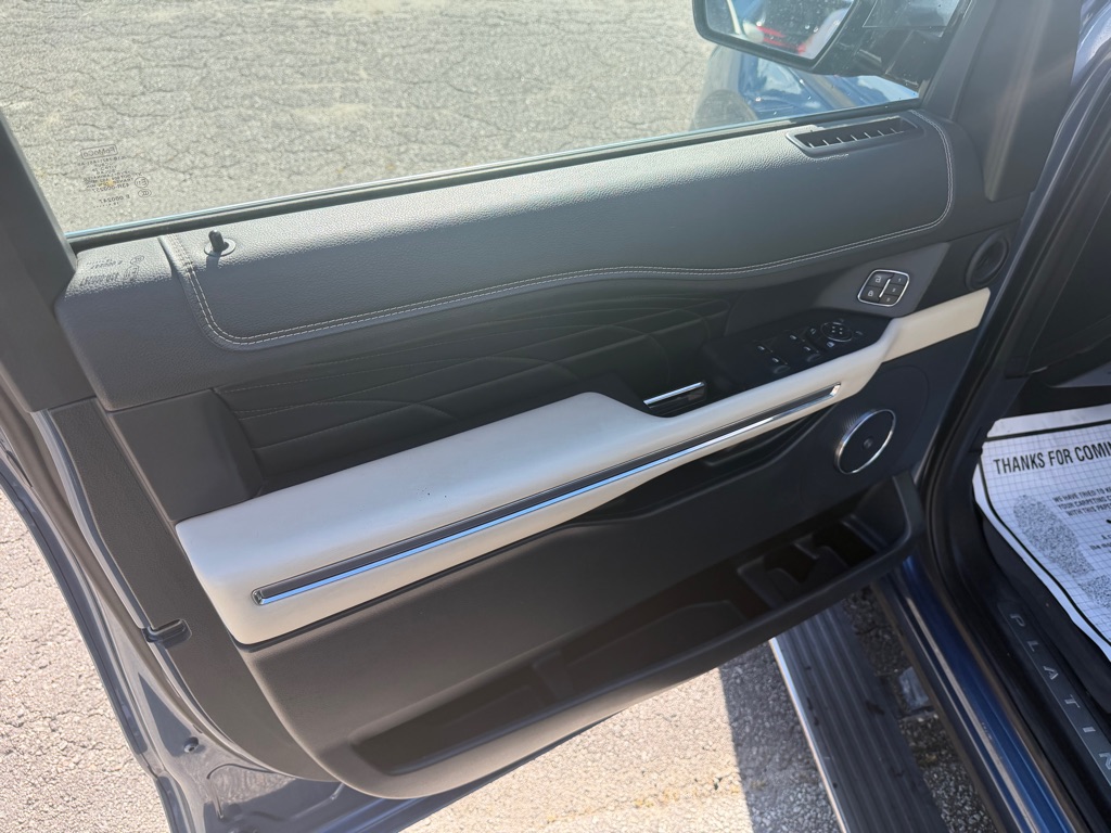 Photo 9 of this FORD EXPEDITION
