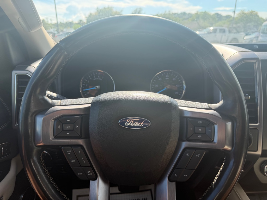 Photo 12 of this FORD EXPEDITION