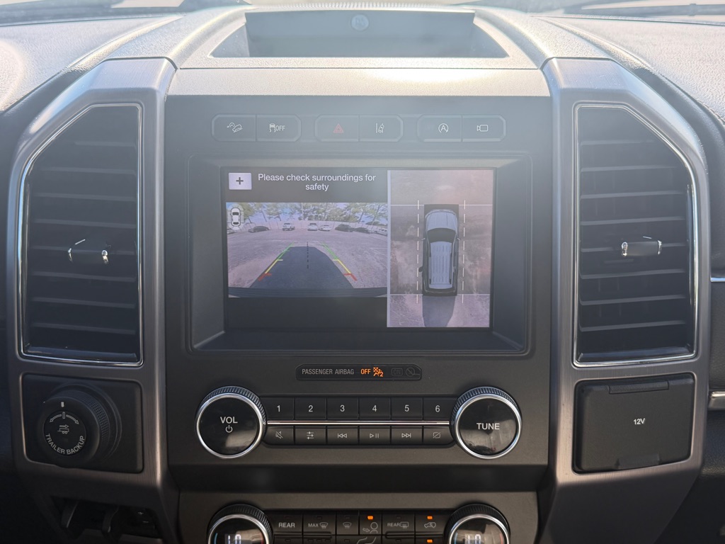 Photo 15 of this FORD EXPEDITION