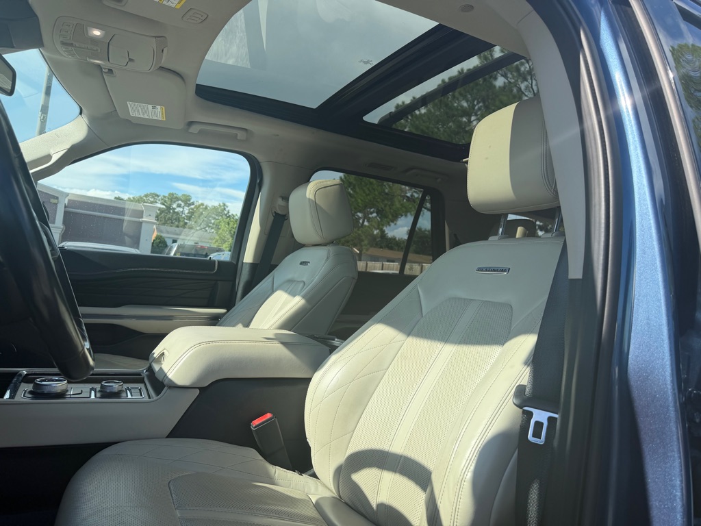 Photo 10 of this FORD EXPEDITION