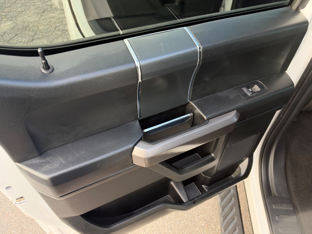 Photo 18 of this FORD F-150