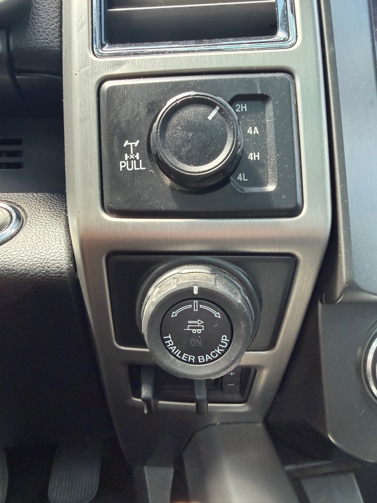 Photo 21 of this FORD F-150