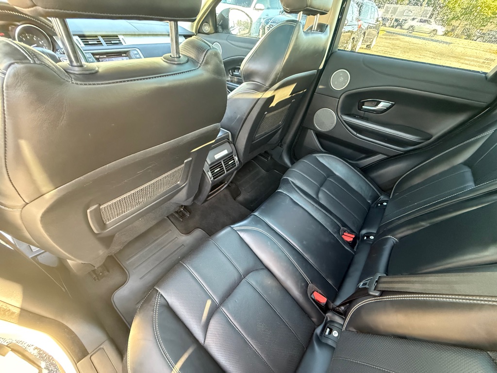 Photo 16 of this LAND ROVER RANGE ROVER EVO