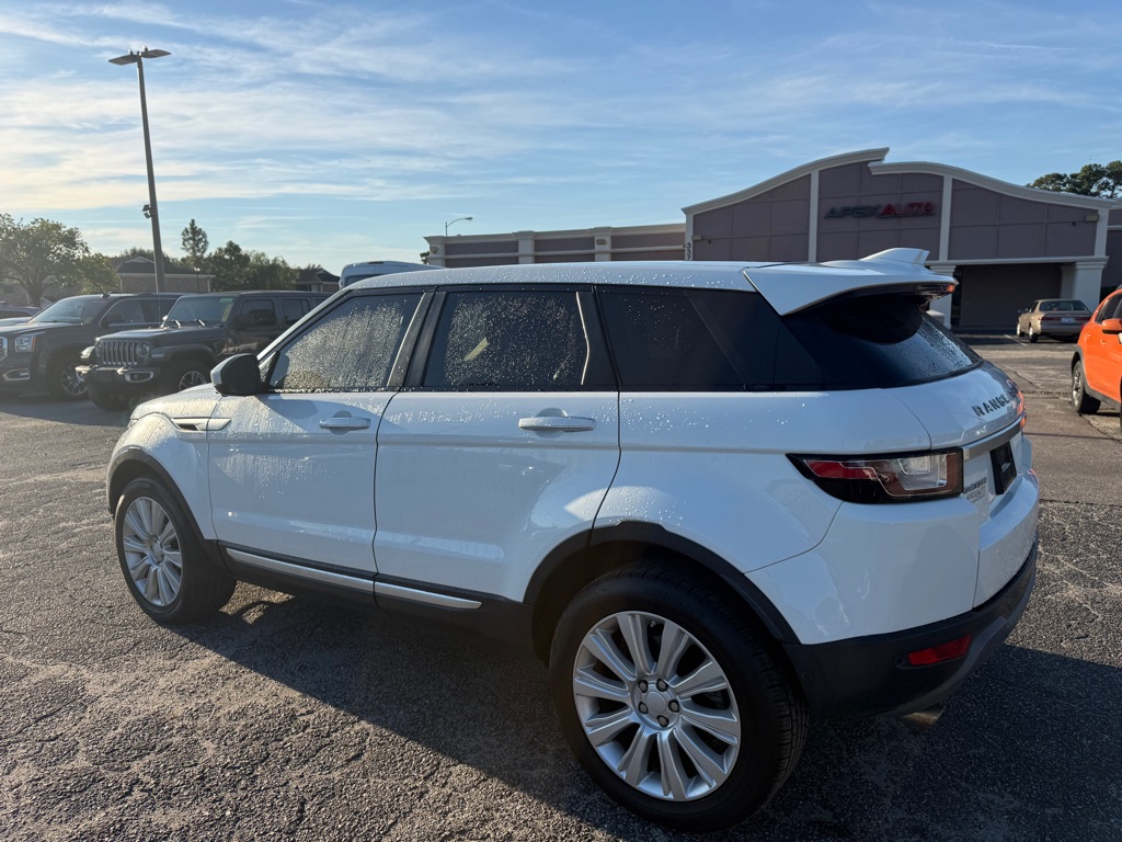 Photo 3 of this LAND ROVER RANGE ROVER EVO