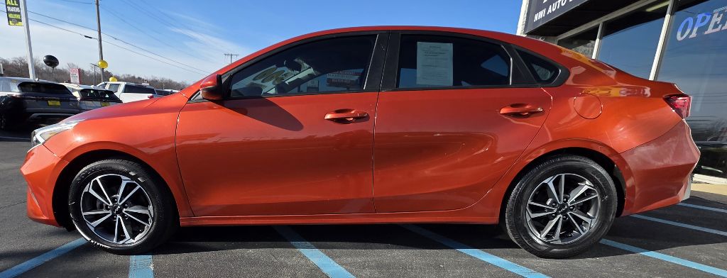 2023 KIA FORTE LX's photo