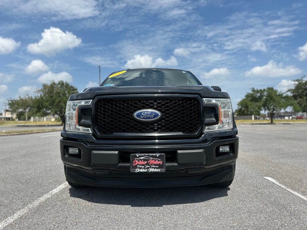Photo 2 of this FORD F-150