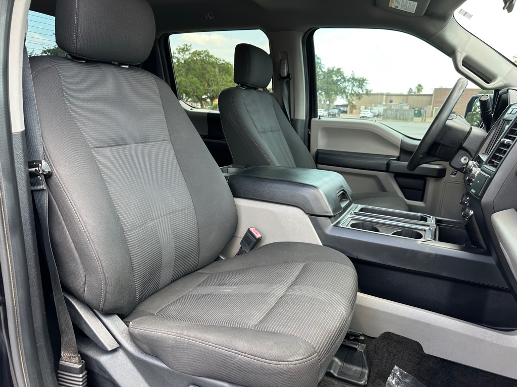 Photo 25 of this FORD F-150