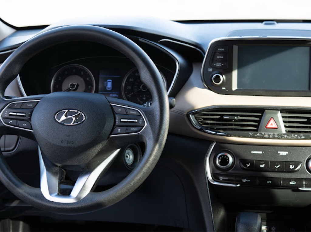 Photo 13 of this HYUNDAI SANTA FE