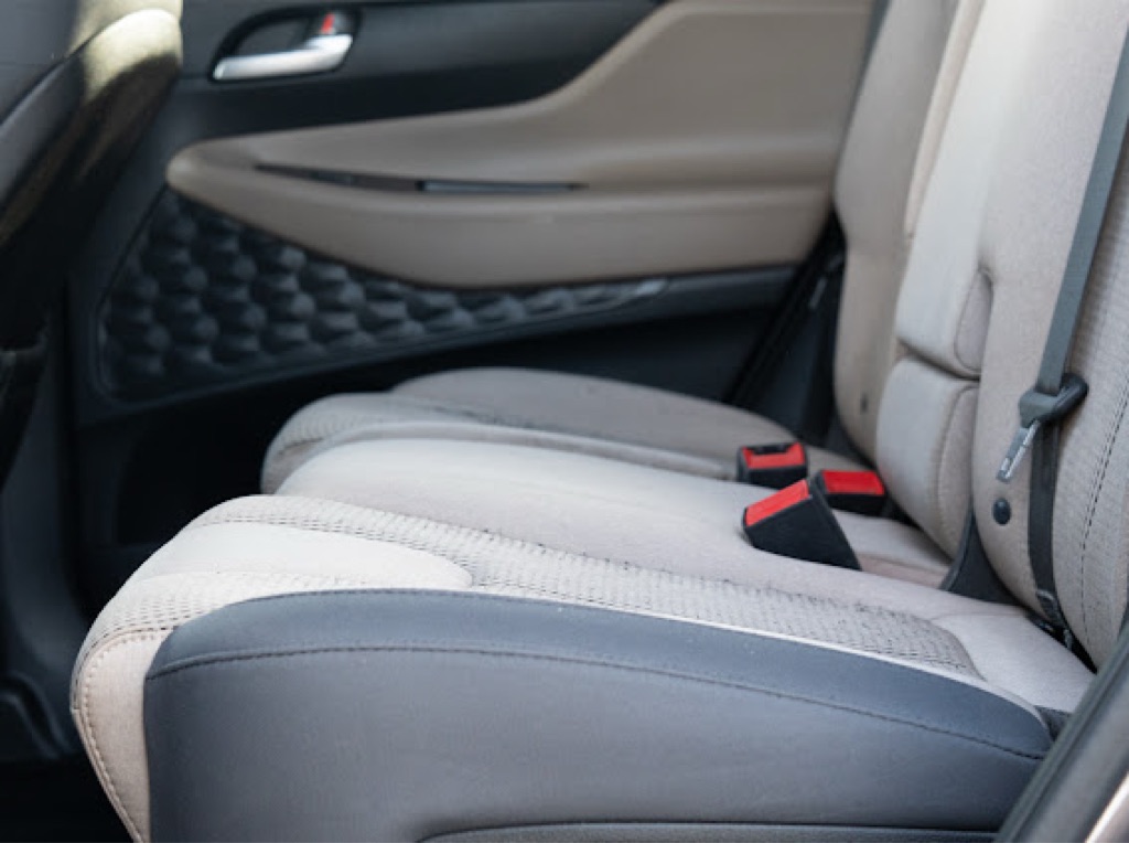 Photo 23 of this HYUNDAI SANTA FE