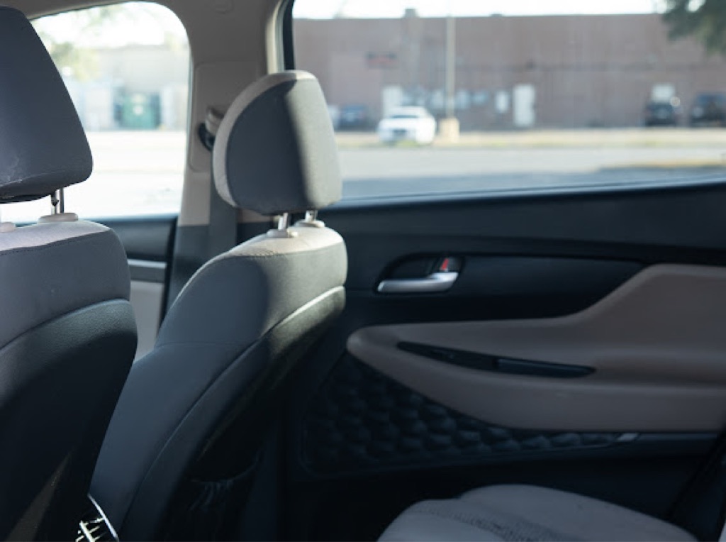 Photo 22 of this HYUNDAI SANTA FE
