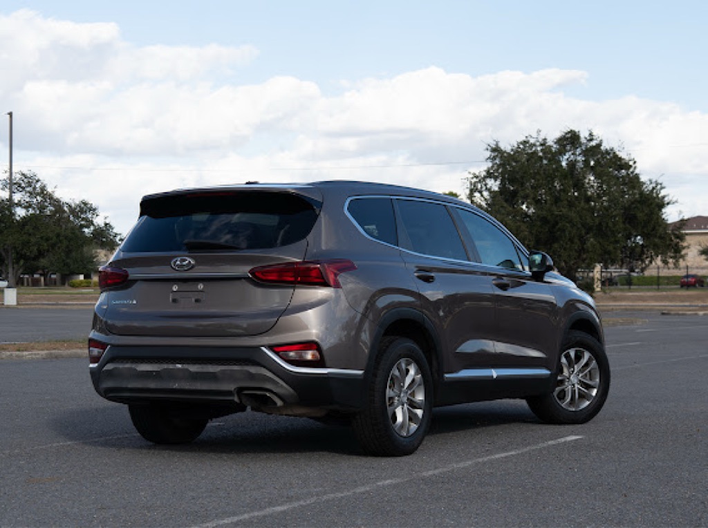 Photo 10 of this HYUNDAI SANTA FE
