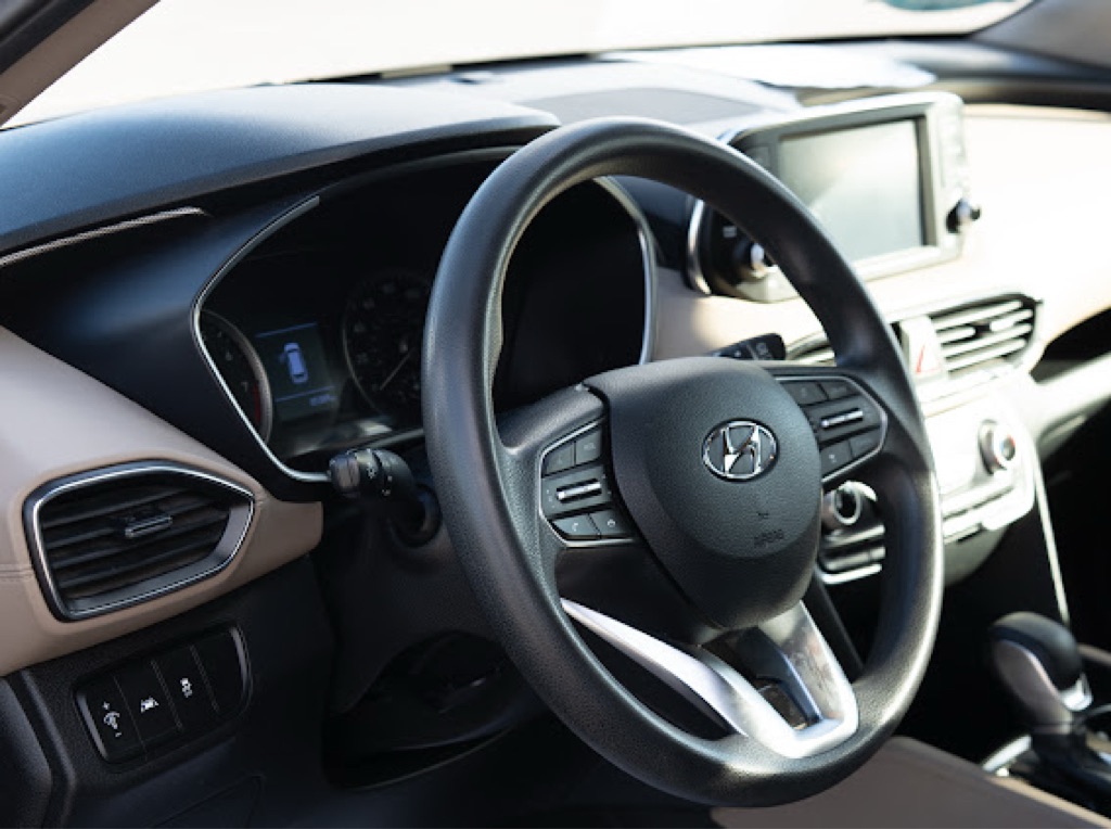 Photo 15 of this HYUNDAI SANTA FE