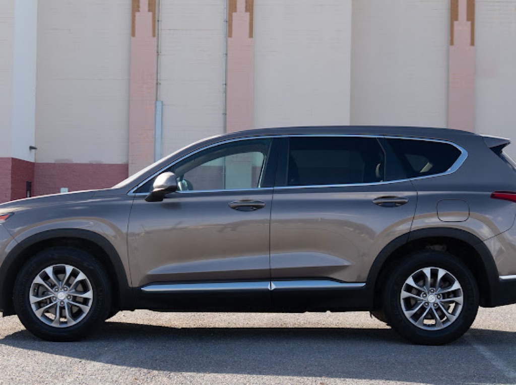 Photo 28 of this HYUNDAI SANTA FE