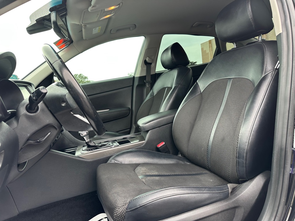 Photo 17 of this KIA OPTIMA