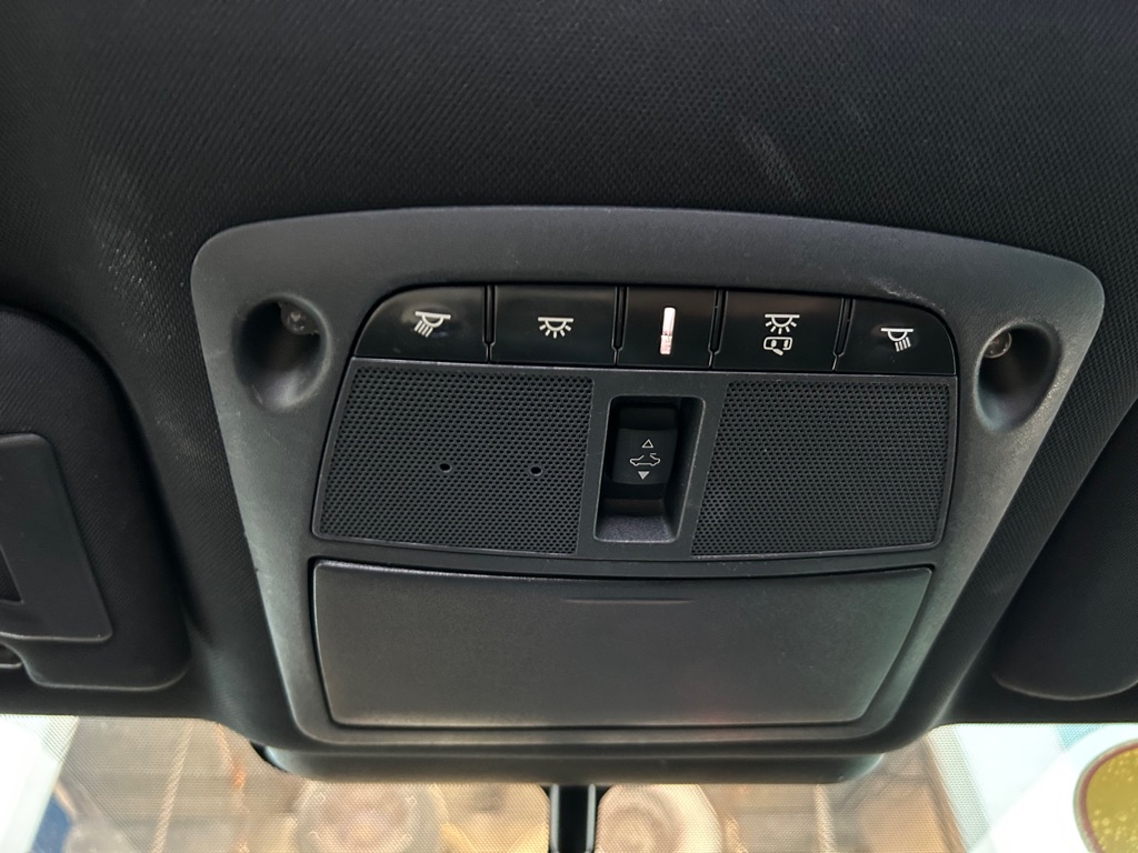 Photo 22 of this INFINITI Q60