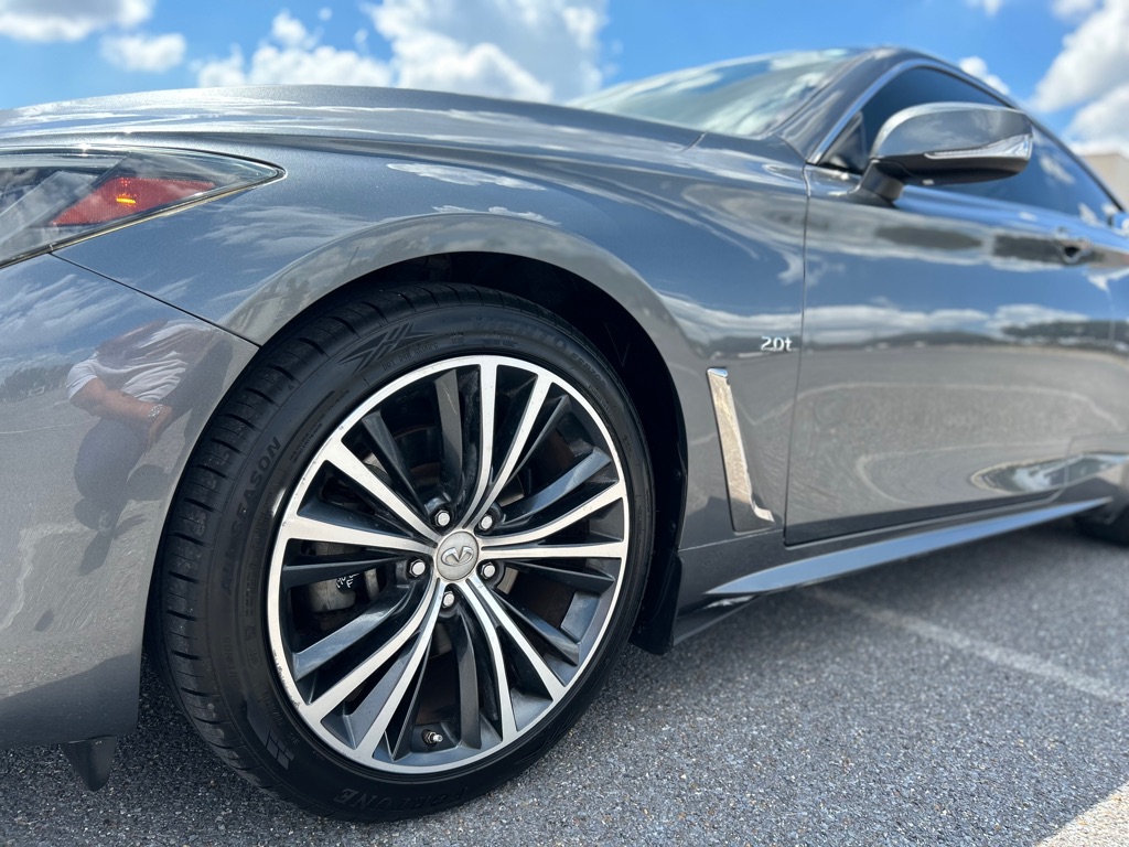 Photo 21 of this INFINITI Q60