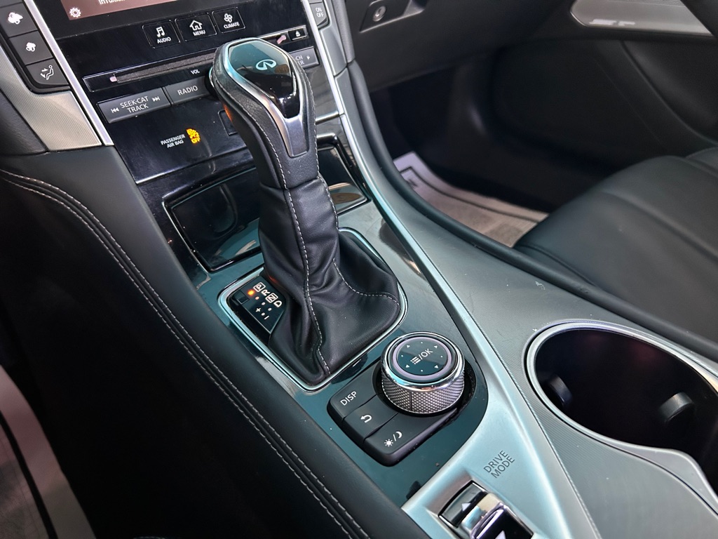 Photo 15 of this INFINITI Q60