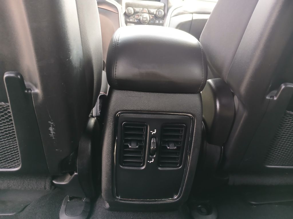 Photo 19 of this JEEP GRAND CHEROKEE