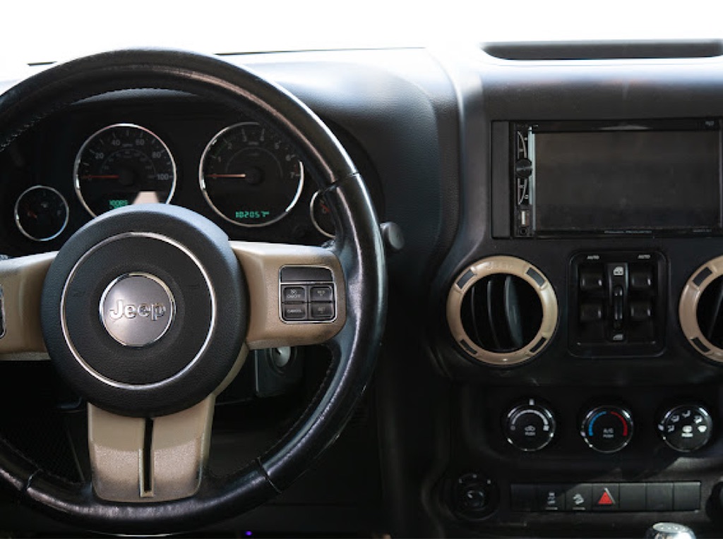 Photo 27 of this JEEP WRANGLER JK UNL