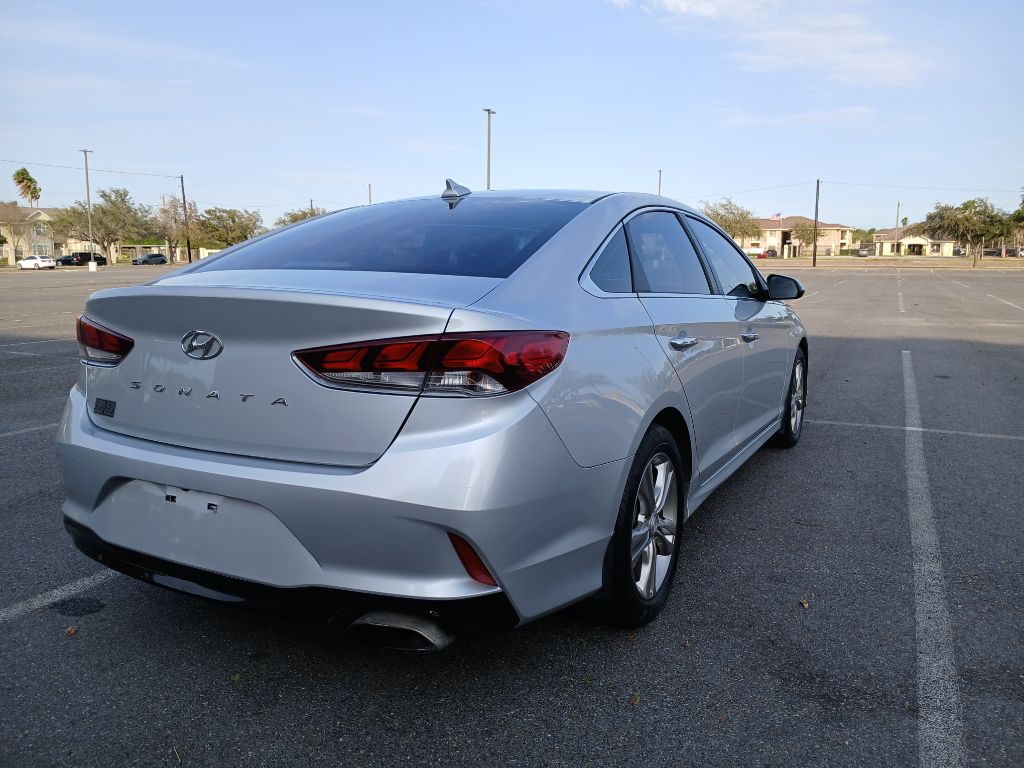 Photo 4 of this HYUNDAI SONATA
