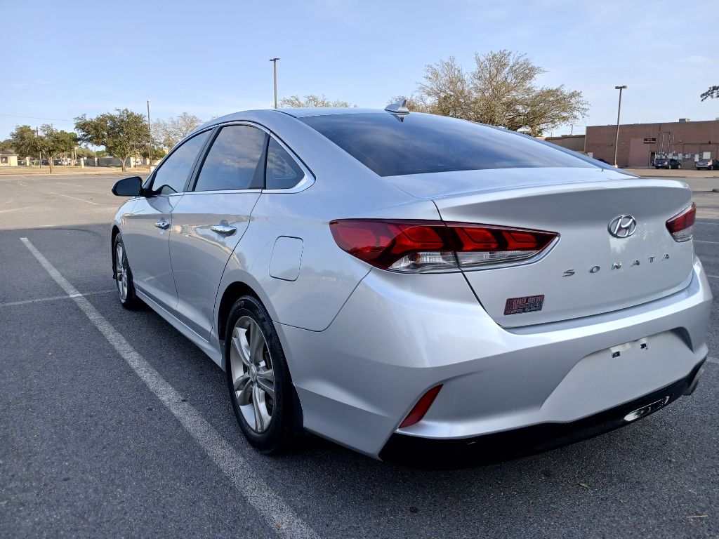 Photo 8 of this HYUNDAI SONATA