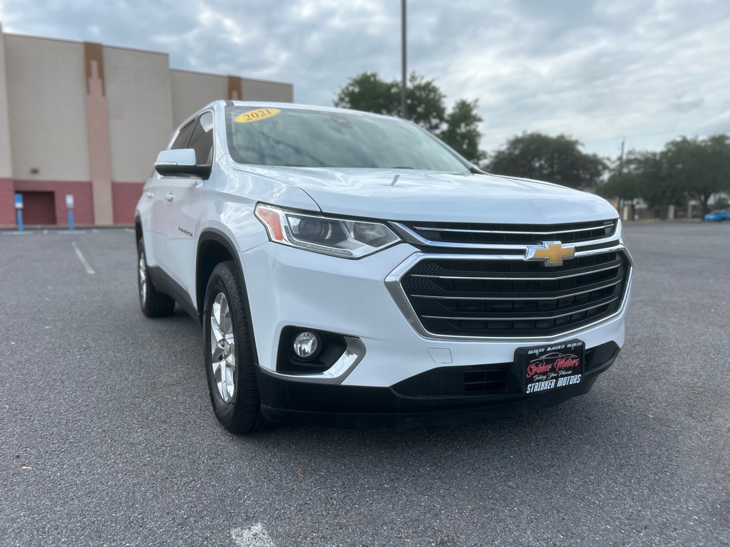 Photo 3 of this CHEVROLET TRAVERSE