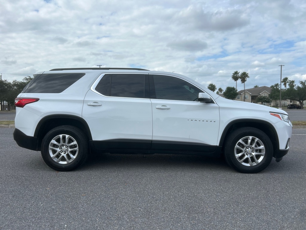 Photo 4 of this CHEVROLET TRAVERSE