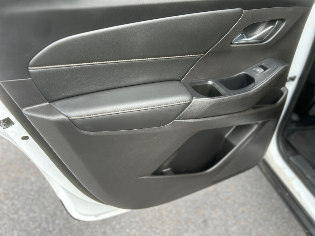 Photo 22 of this CHEVROLET TRAVERSE