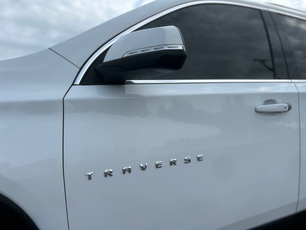 Photo 9 of this CHEVROLET TRAVERSE