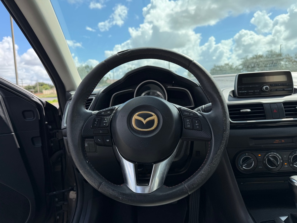 Photo 7 of this MAZDA MAZDA3