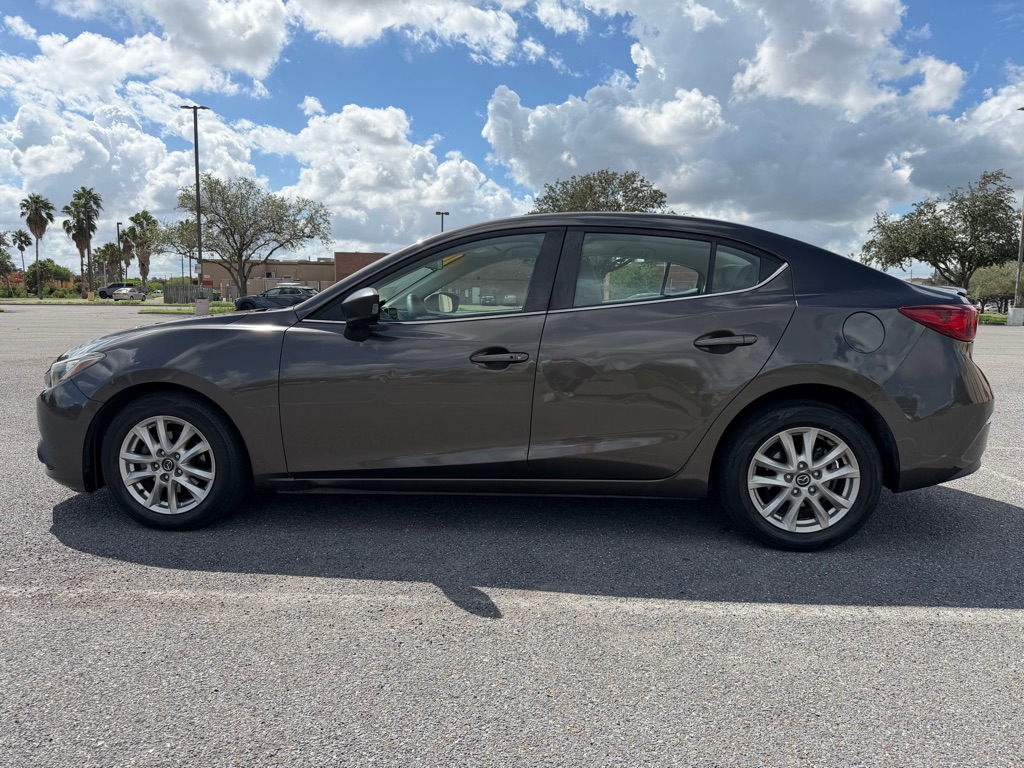 Photo 14 of this MAZDA MAZDA3