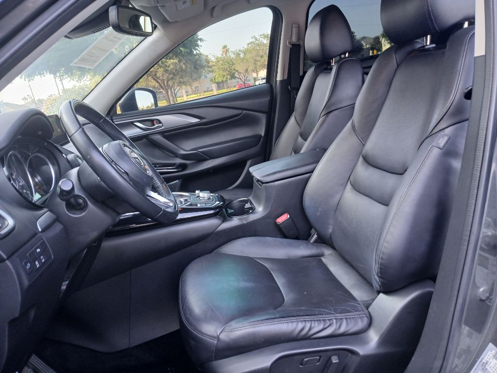 Photo 10 of this MAZDA CX-9